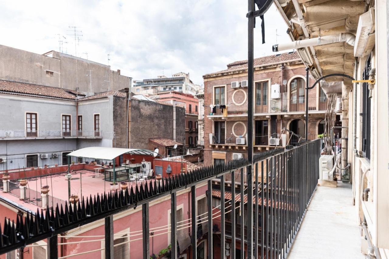 Via Etnea Cozy Apartment With Balcony CTA Exterior foto